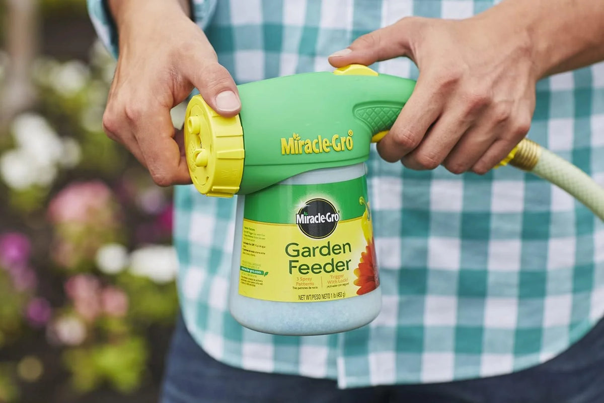Miracle-Gro Garden Feeder, 1 lb. (2-Pack)