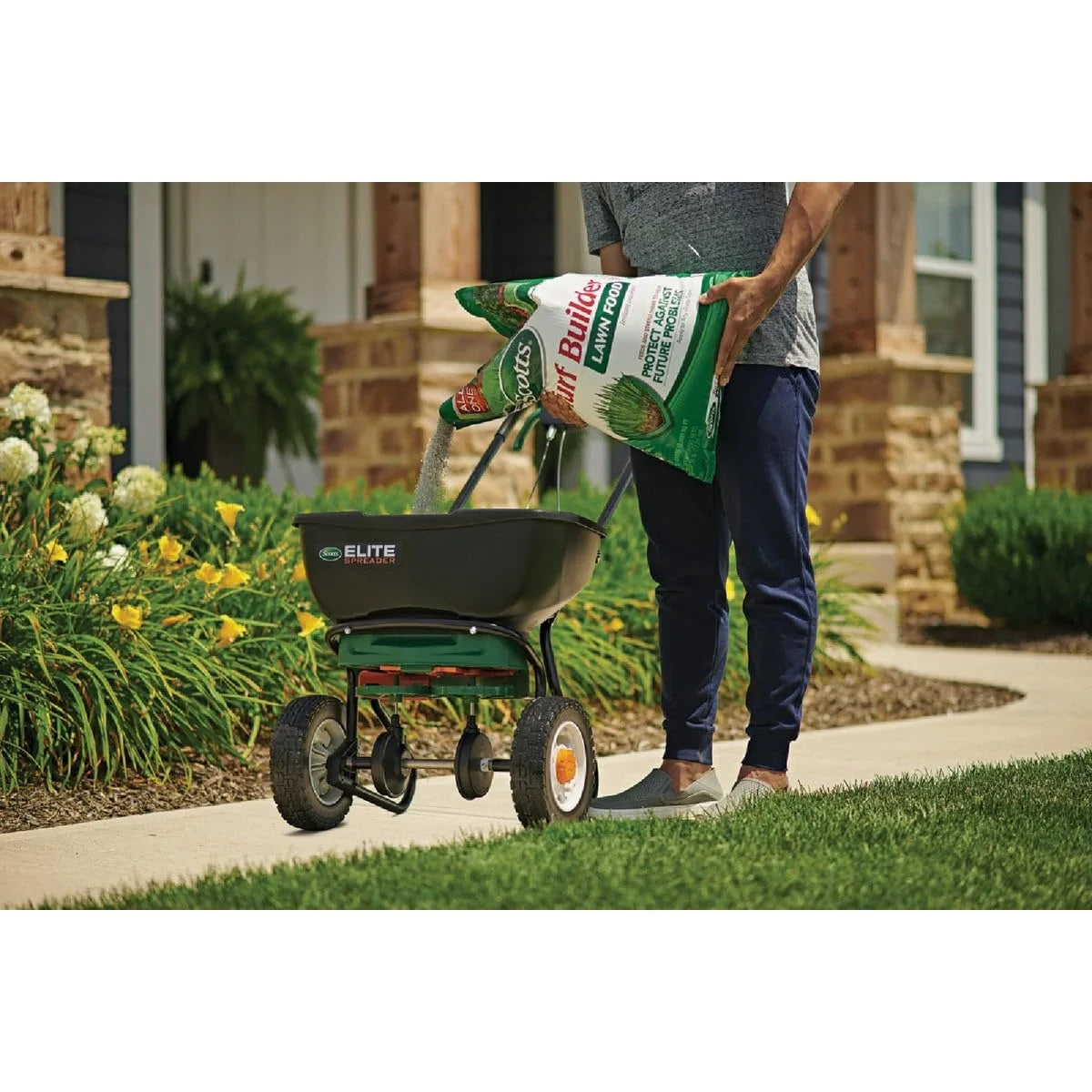 Scotts Turf Builder All-Purpose Lawn Food For All Grasses 15000 sq. ft.